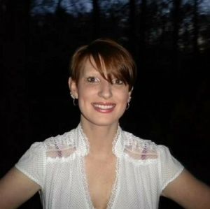 4/$30 👚 White blouse w/ black polka dots & lace